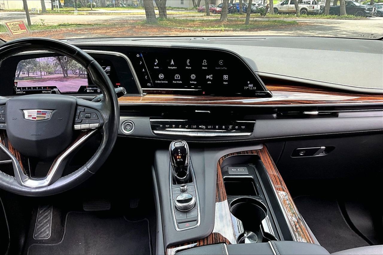 Used 2023 Cadillac Escalade Premium Luxury w/ LPO, Floor Liner Package AWD/4WD image 9