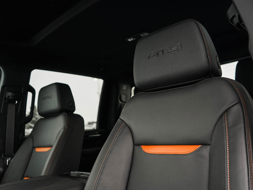 New 2025 GMC Sierra 2500 AT4 w/ Technology Package image 18