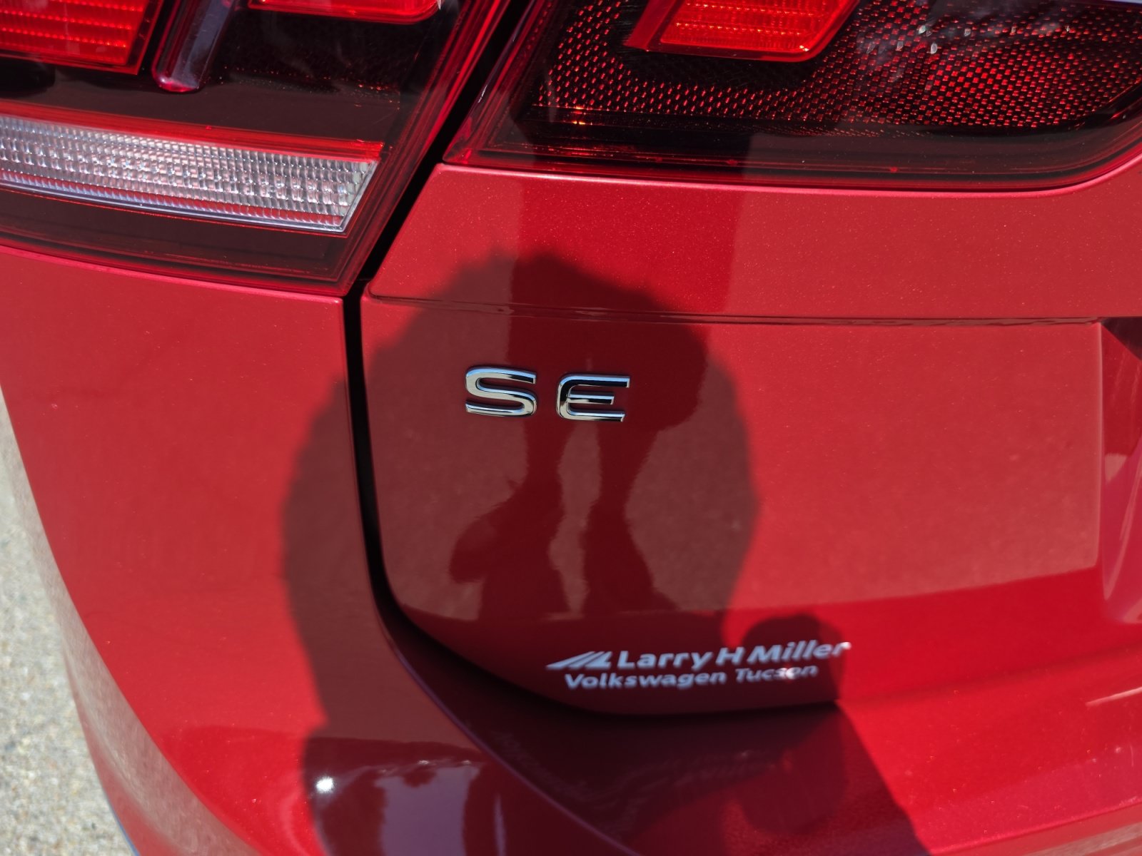 Certified 2022 Volkswagen Tiguan SE FWD image 24