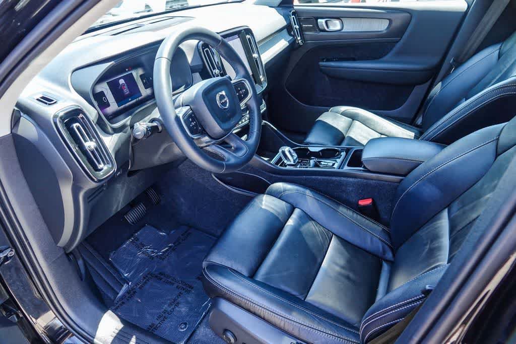 Used 2024 Volvo XC40 B5 Ultimate w/ Protection Package Premier AWD/4WD image 16