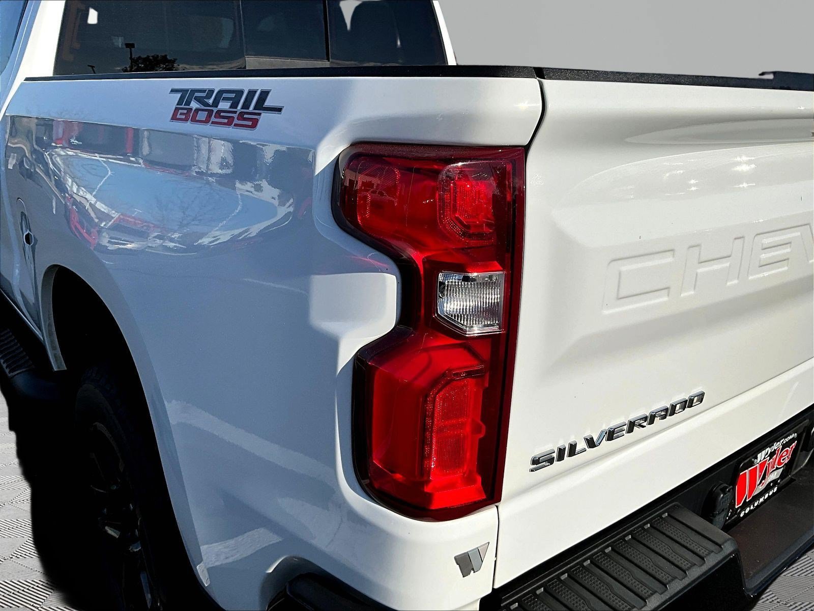 Used 2024 Chevrolet Silverado 1500 LT Trail Boss w/ Convenience Package II AWD/4WD image 23