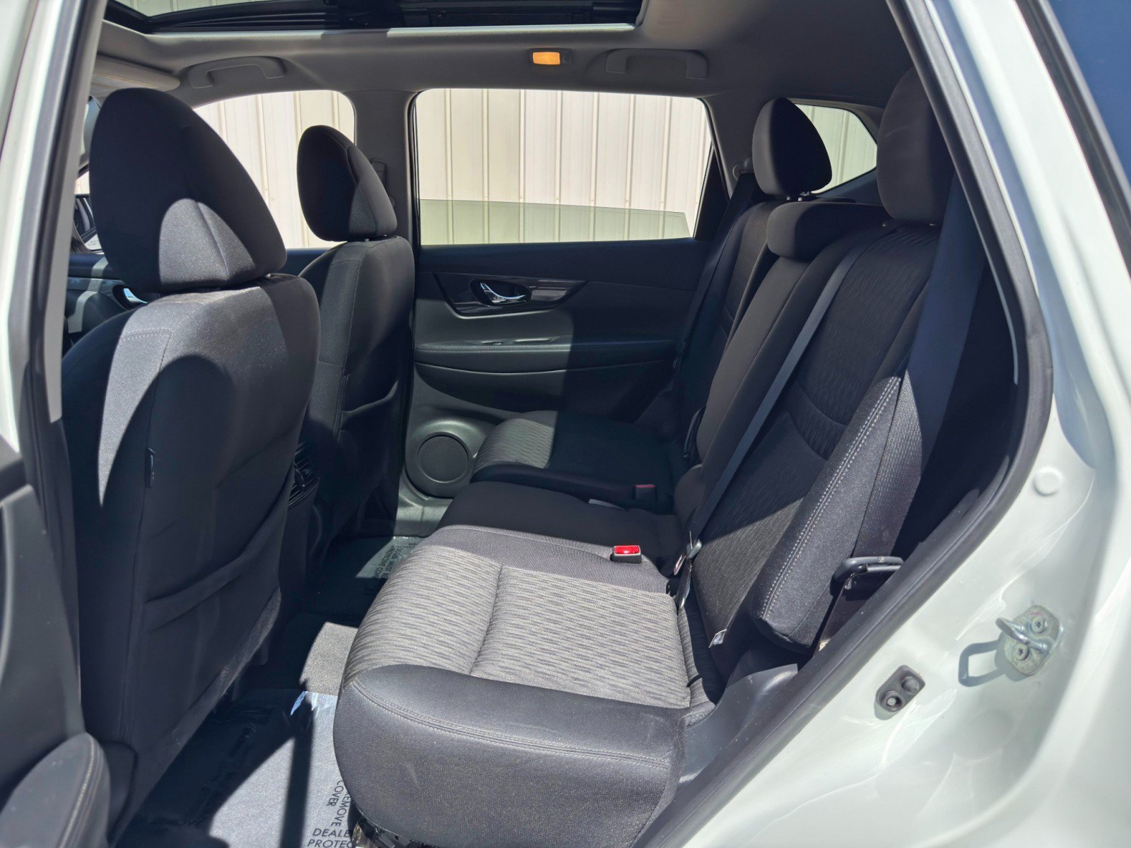 Used 2017 Nissan Rogue SV FWD image 36