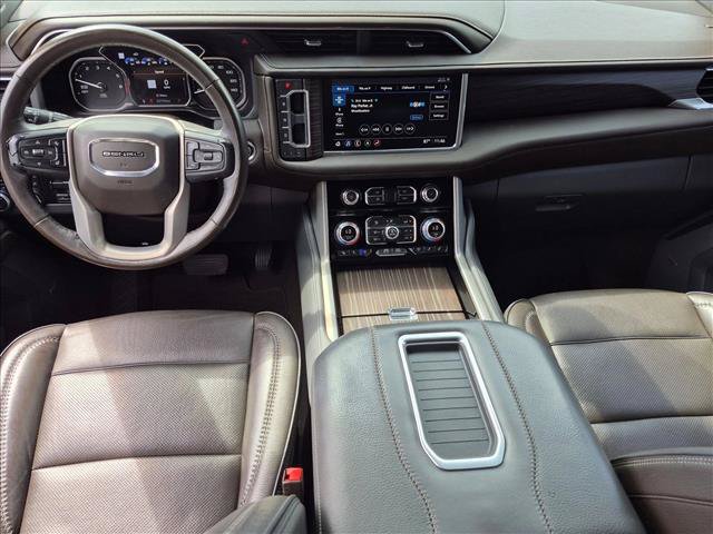 Used 2021 GMC Yukon Denali w/ Denali Premium Package AWD/4WD image 16
