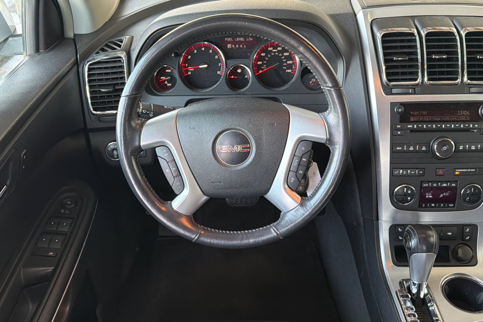 Used 2009 GMC Acadia SLT w/ Visibility Package FWD image 13
