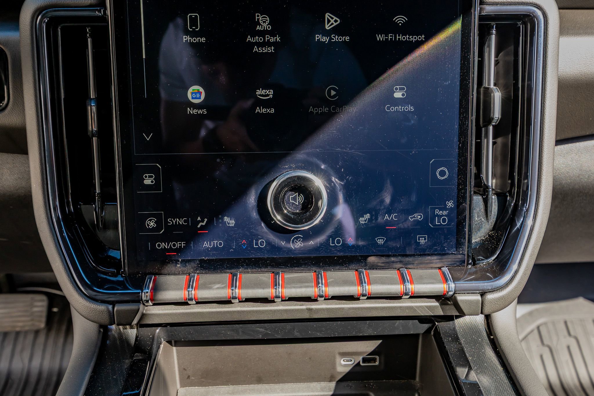 Used 2025 GMC Yukon AT4 w/ Premium Trailering Package image 25