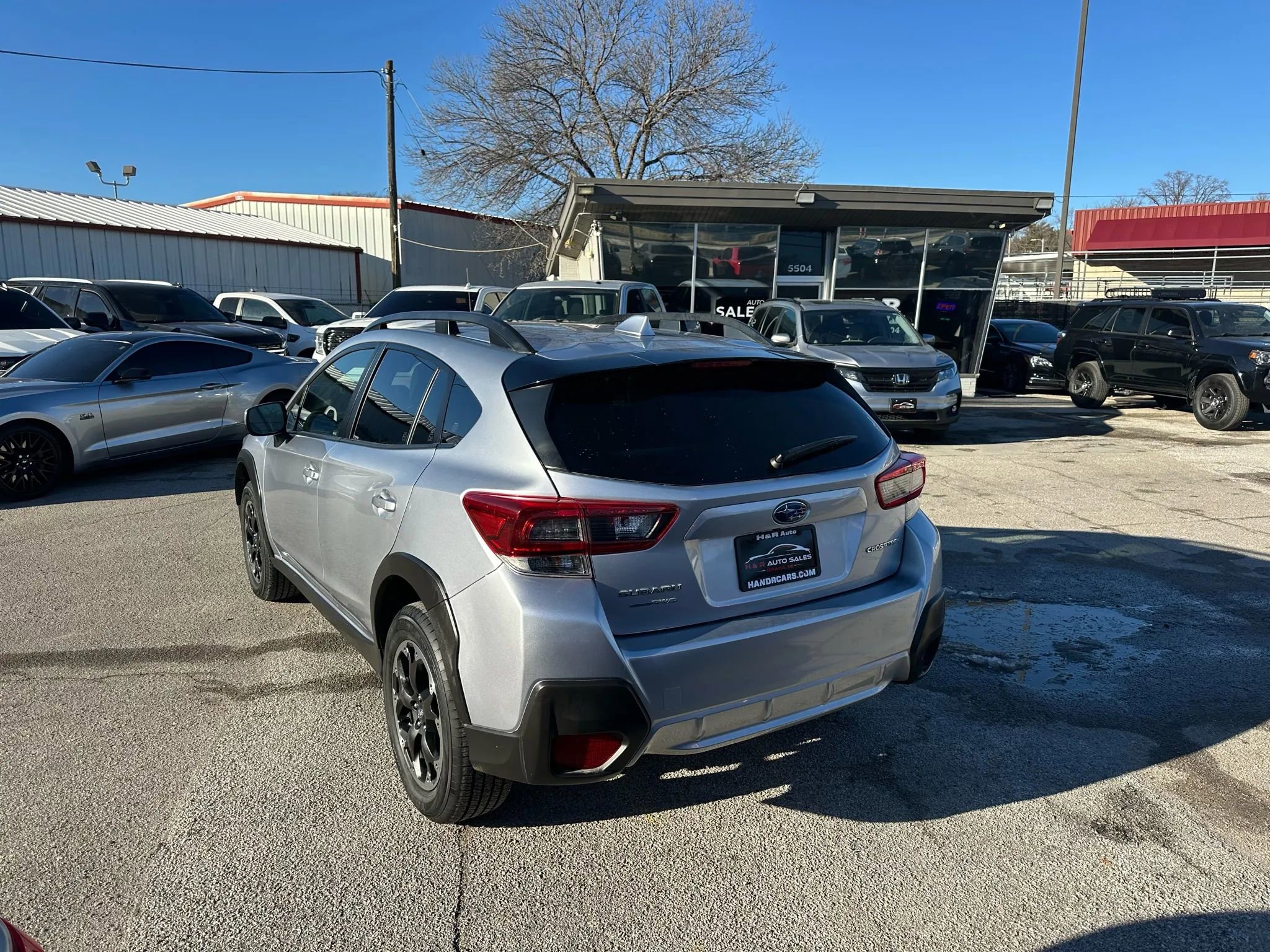 Used 2023 Subaru Crosstrek 2.0i Premium image 3