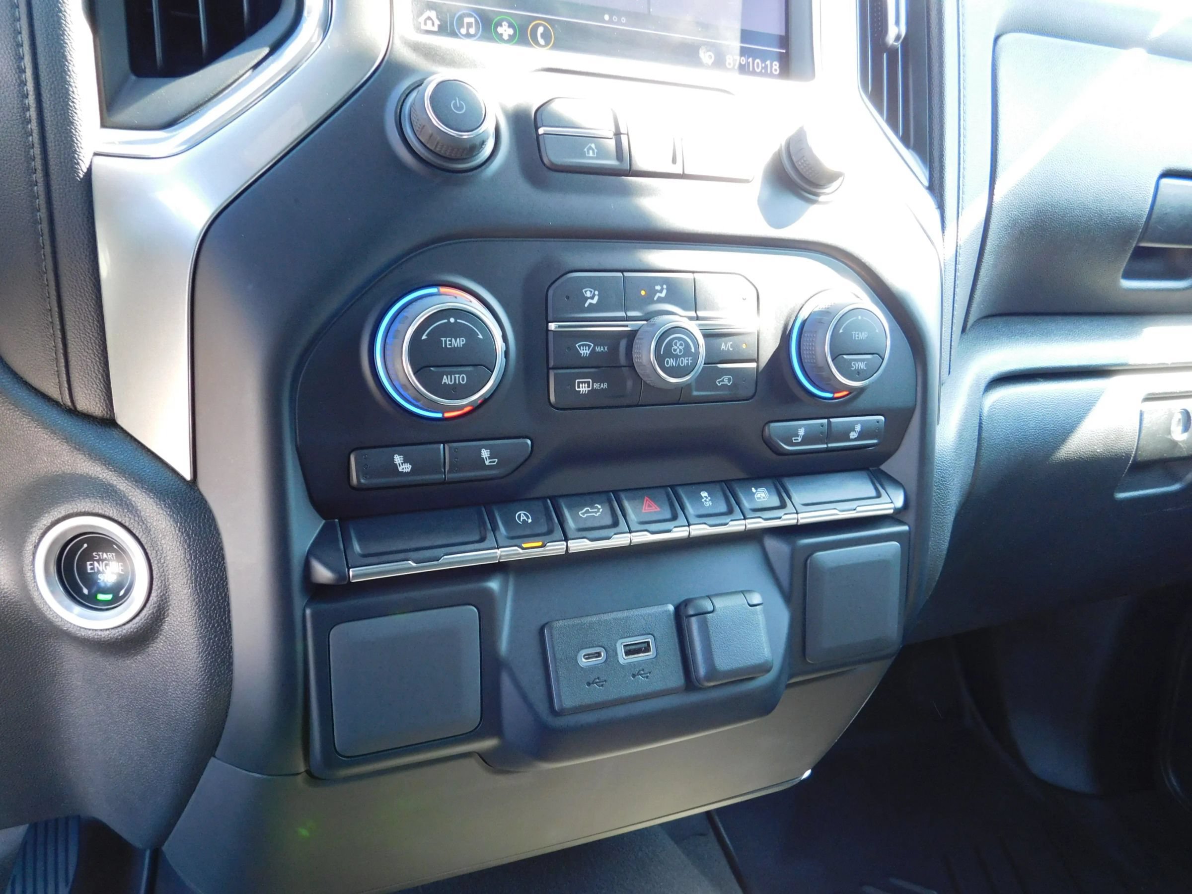 Used 2022 Chevrolet Silverado 1500 LT AWD/4WD image 22