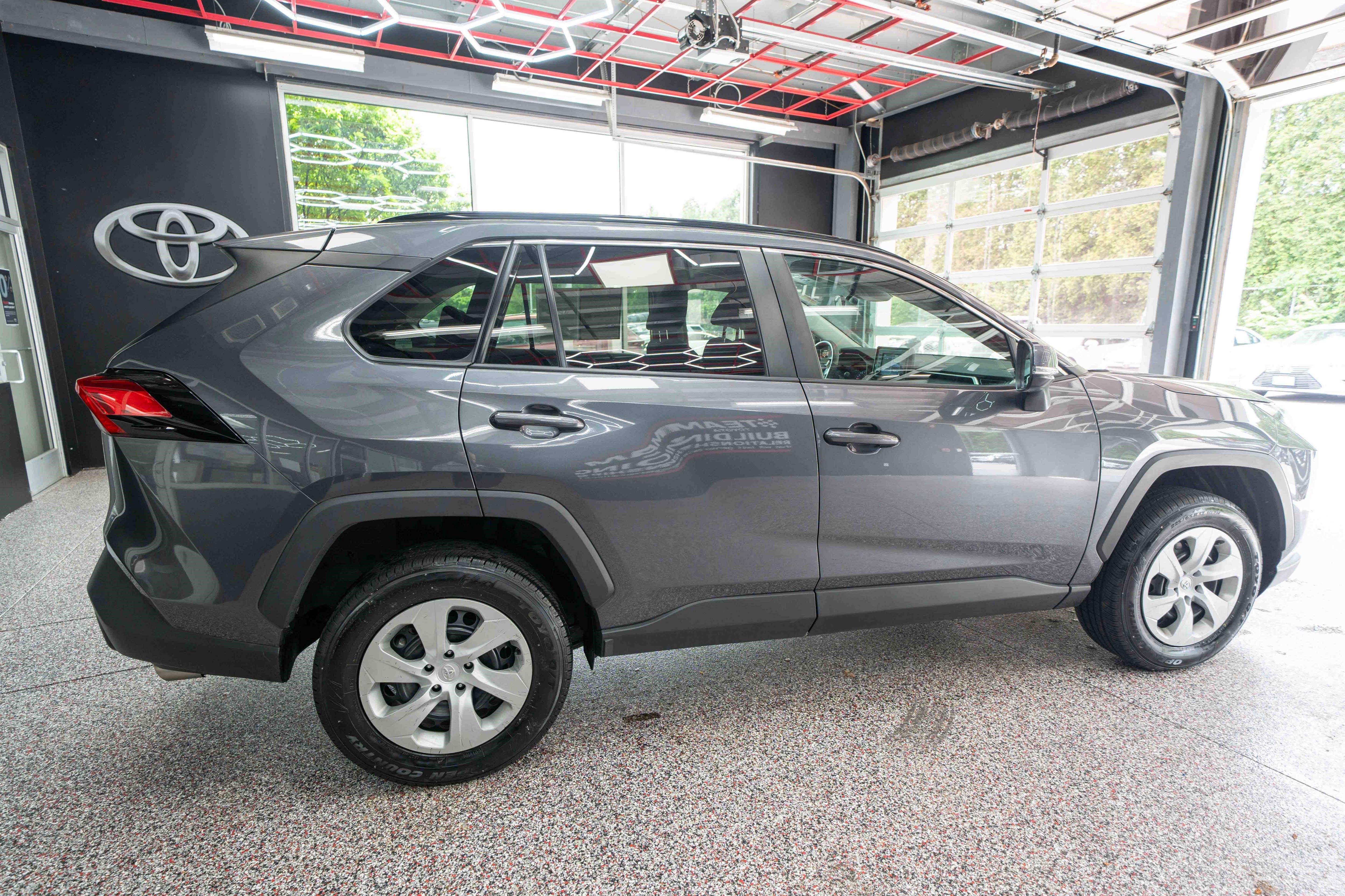 Used 2019 Toyota RAV4 LE w/ All Weather Liner Package AWD/4WD image 4