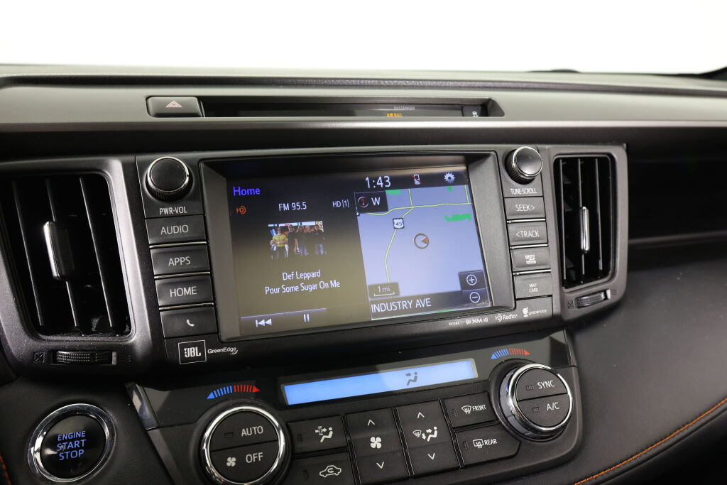 Used 2016 Toyota RAV4 SE image 35