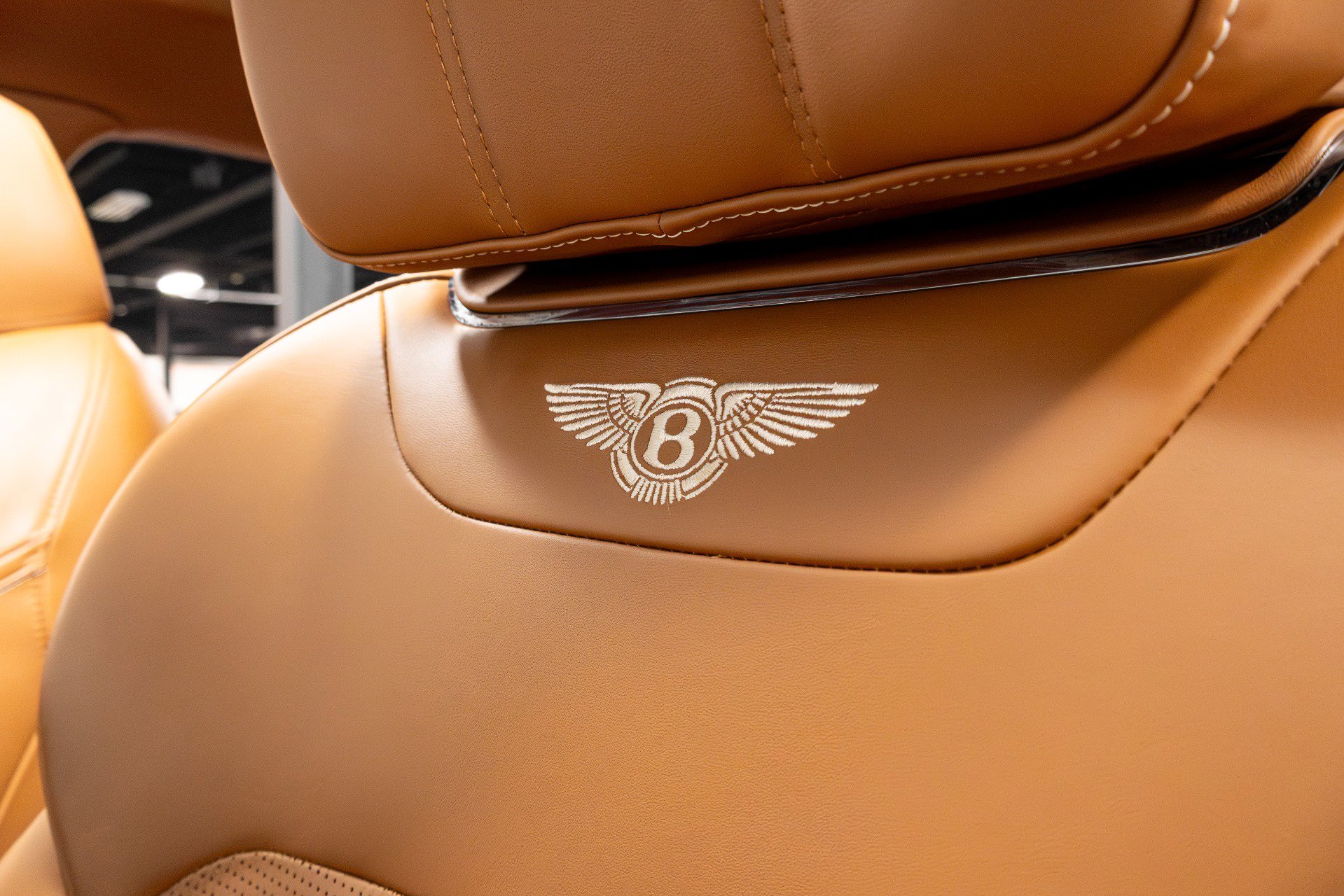 Used 2019 Bentley Bentayga image 7