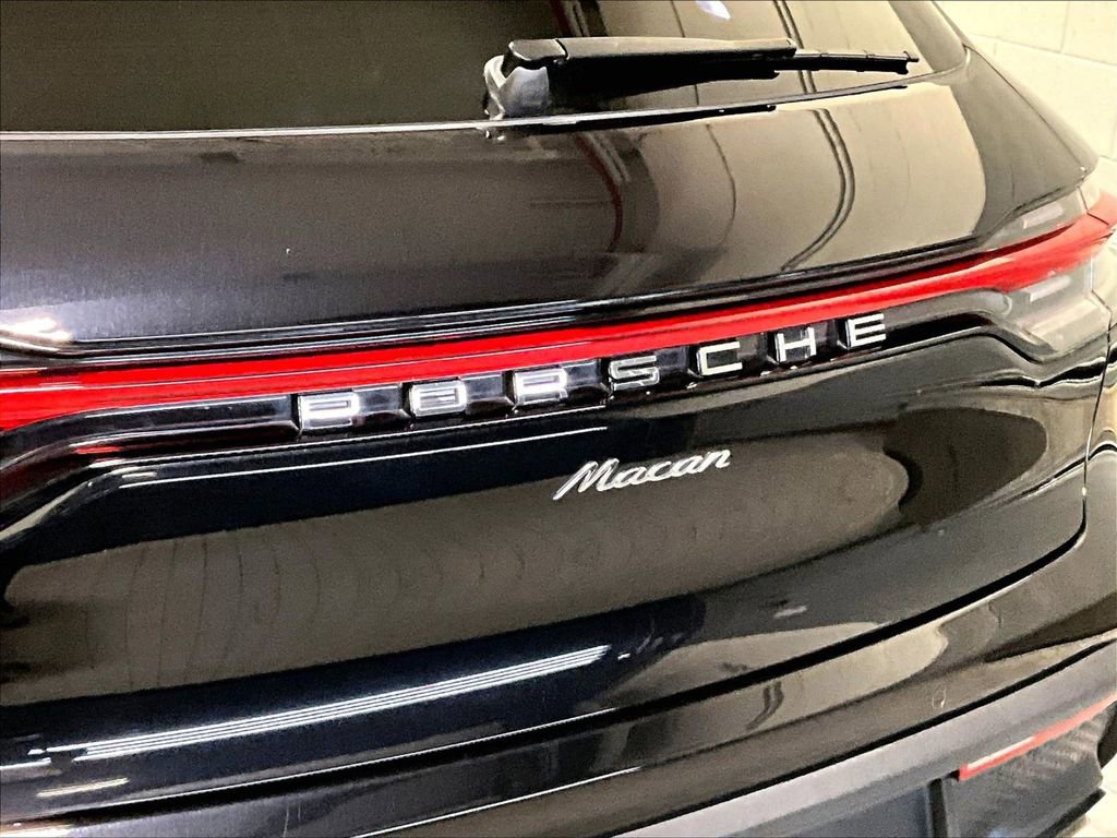 Used 2025 Porsche Macan image 33