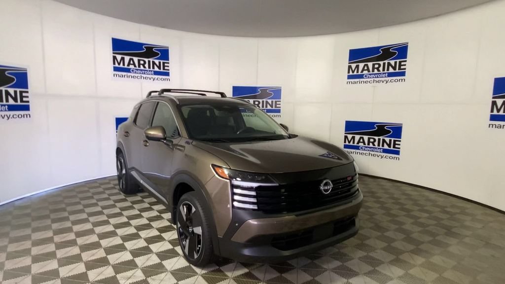 Used 2025 Nissan Kicks SR FWD image 4