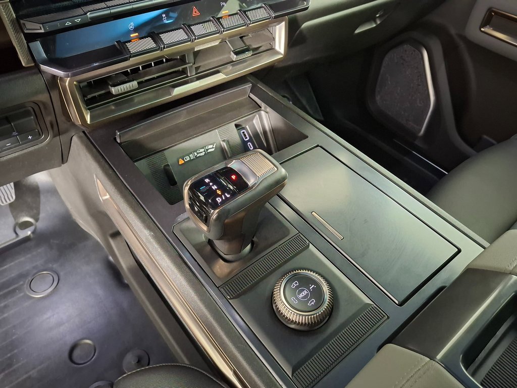 Used 2024 GMC Hummer EV 3X w/ LPO, Illumination Package image 27