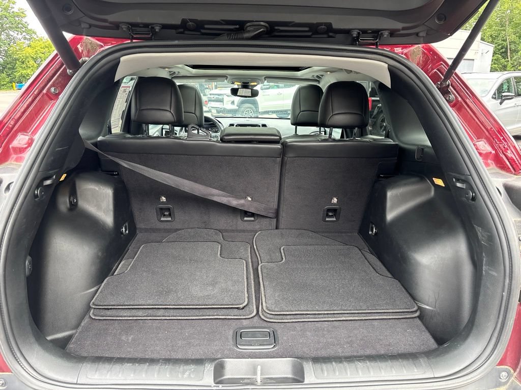 Used 2019 Jeep Cherokee Limited w/ Technology Group AWD/4WD image 11