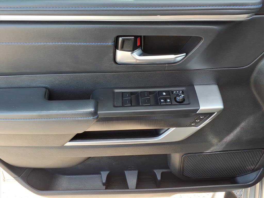 Used 2023 Toyota Tundra Platinum image 9