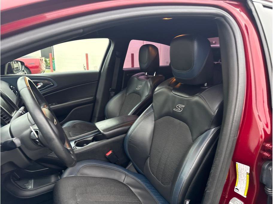 Used 2015 Chrysler 200 S w/ Navigation & Sound Group I image 12