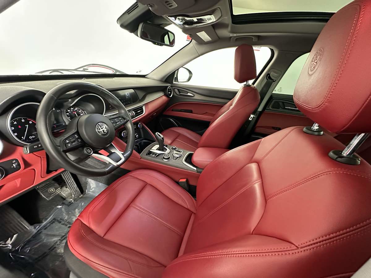 Used 2021 Alfa Romeo Stelvio Ti w/ Active Assist 2 Package TI image 23