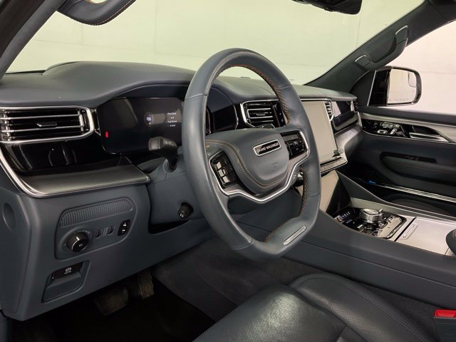 Used 2023 Jeep Grand Wagoneer Series II AWD/4WD image 15