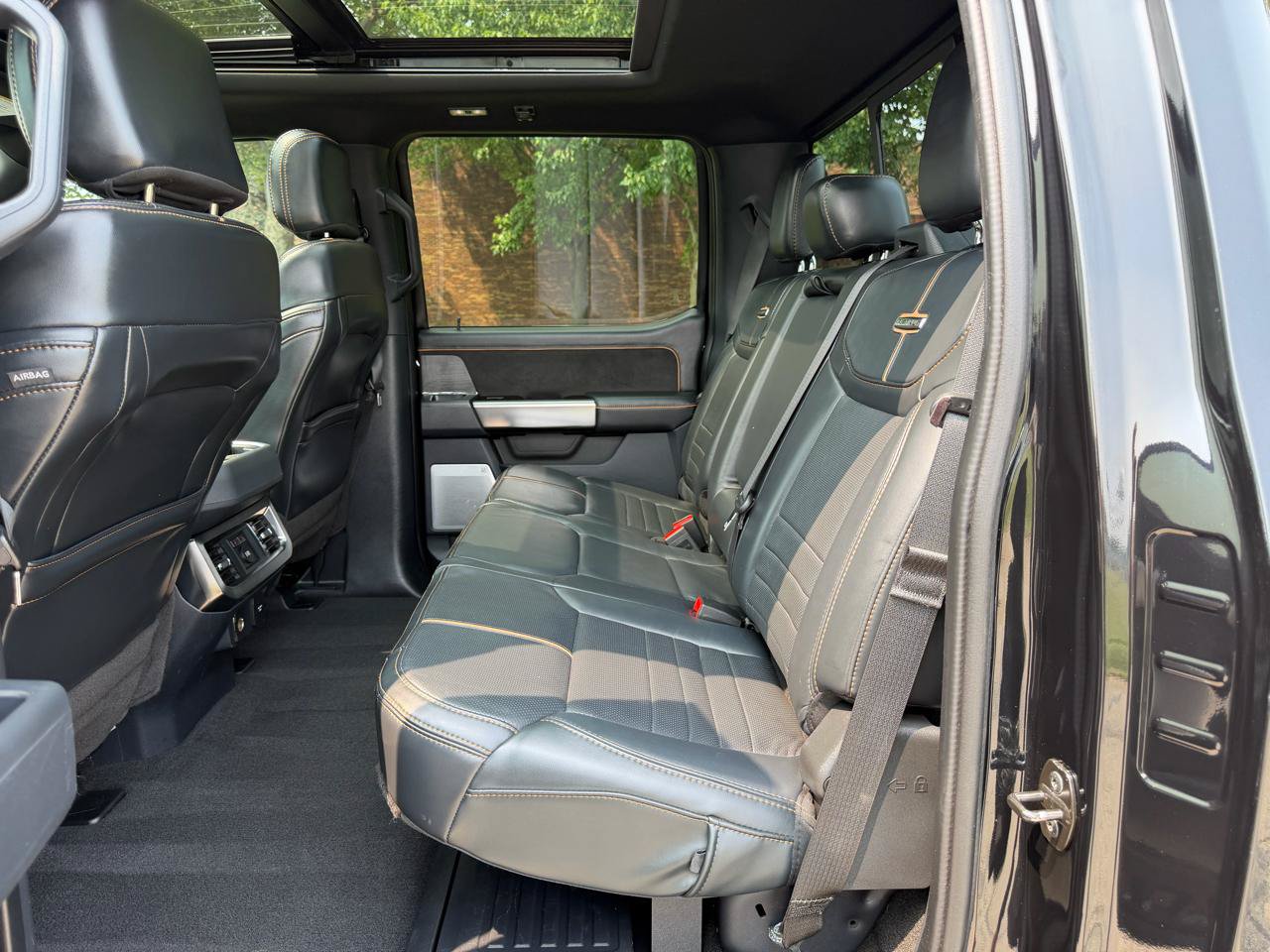 Used 2023 Ford F250 Platinum AWD/4WD image 37