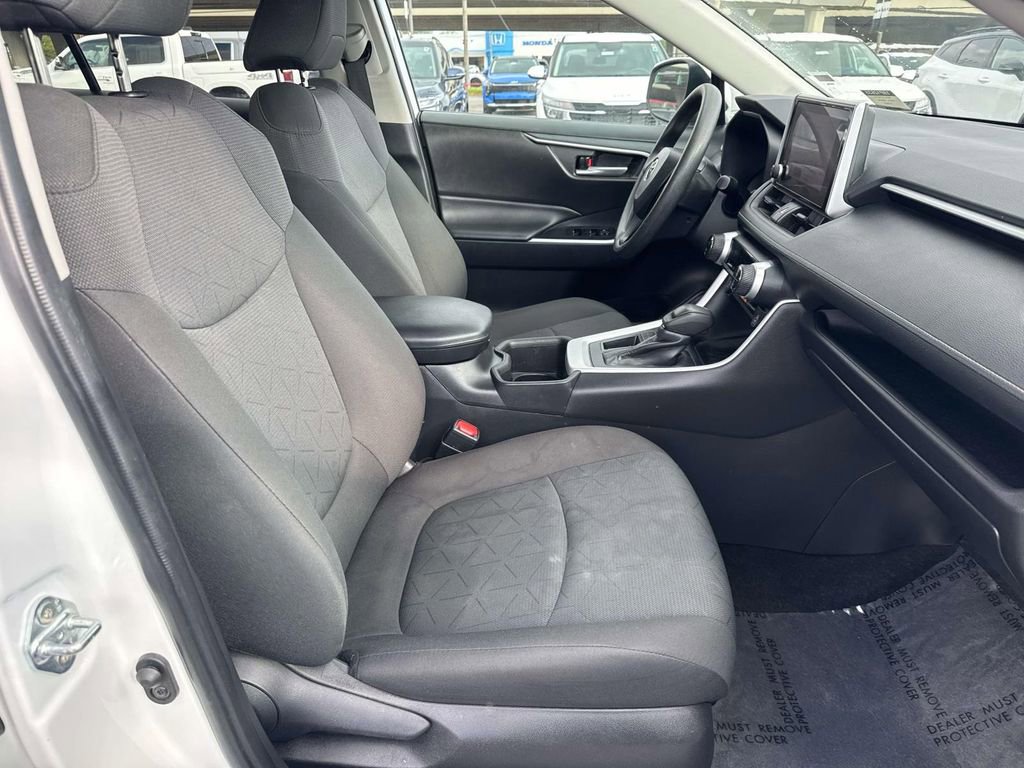 Used 2024 Toyota RAV4 XLE image 18