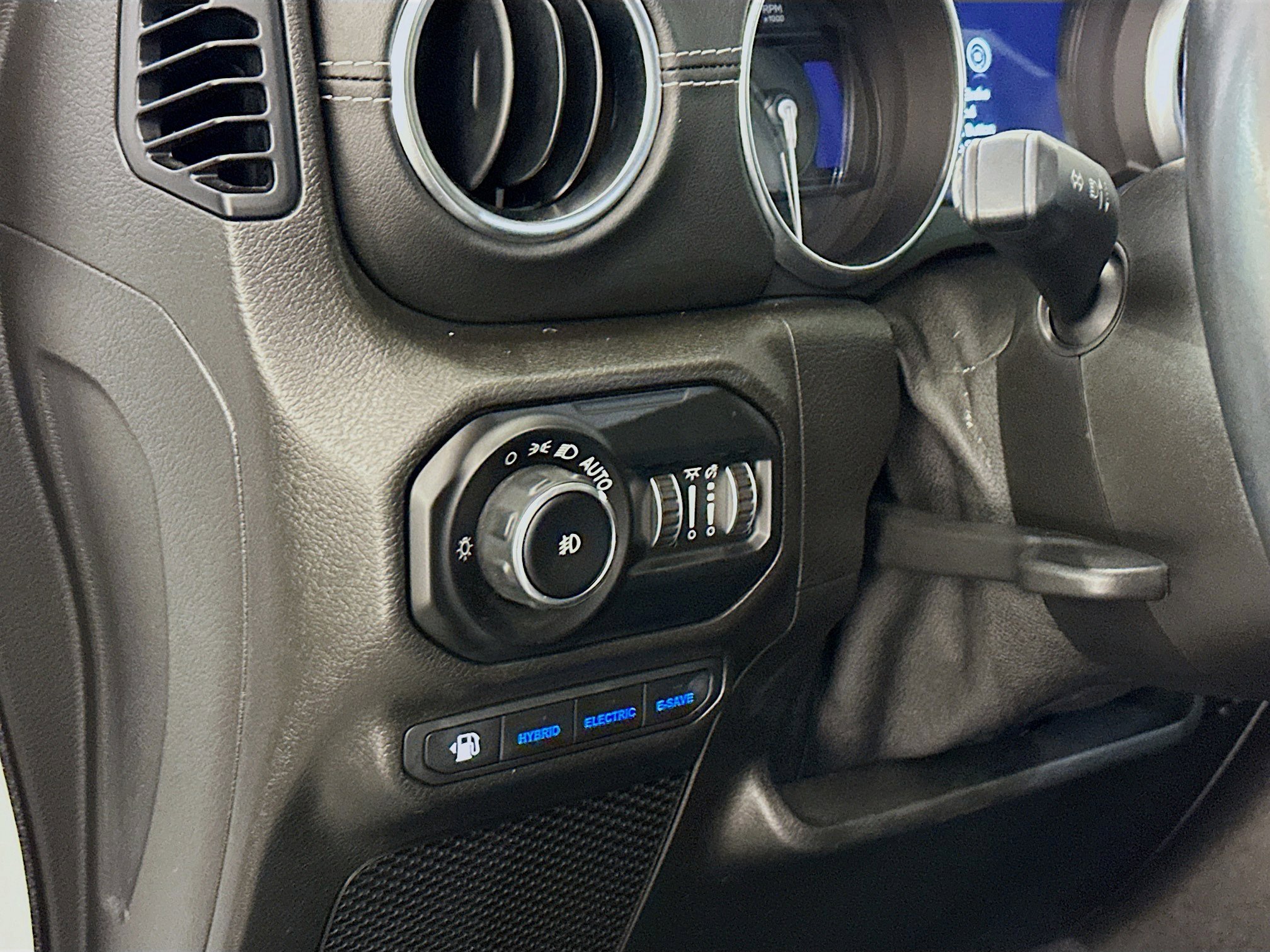 Used 2021 Jeep Wrangler Sahara image 17