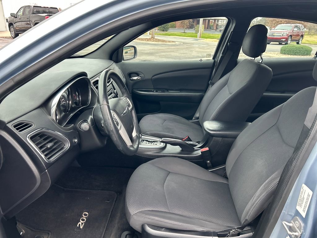 Used 2014 Chrysler 200 Touring image 12