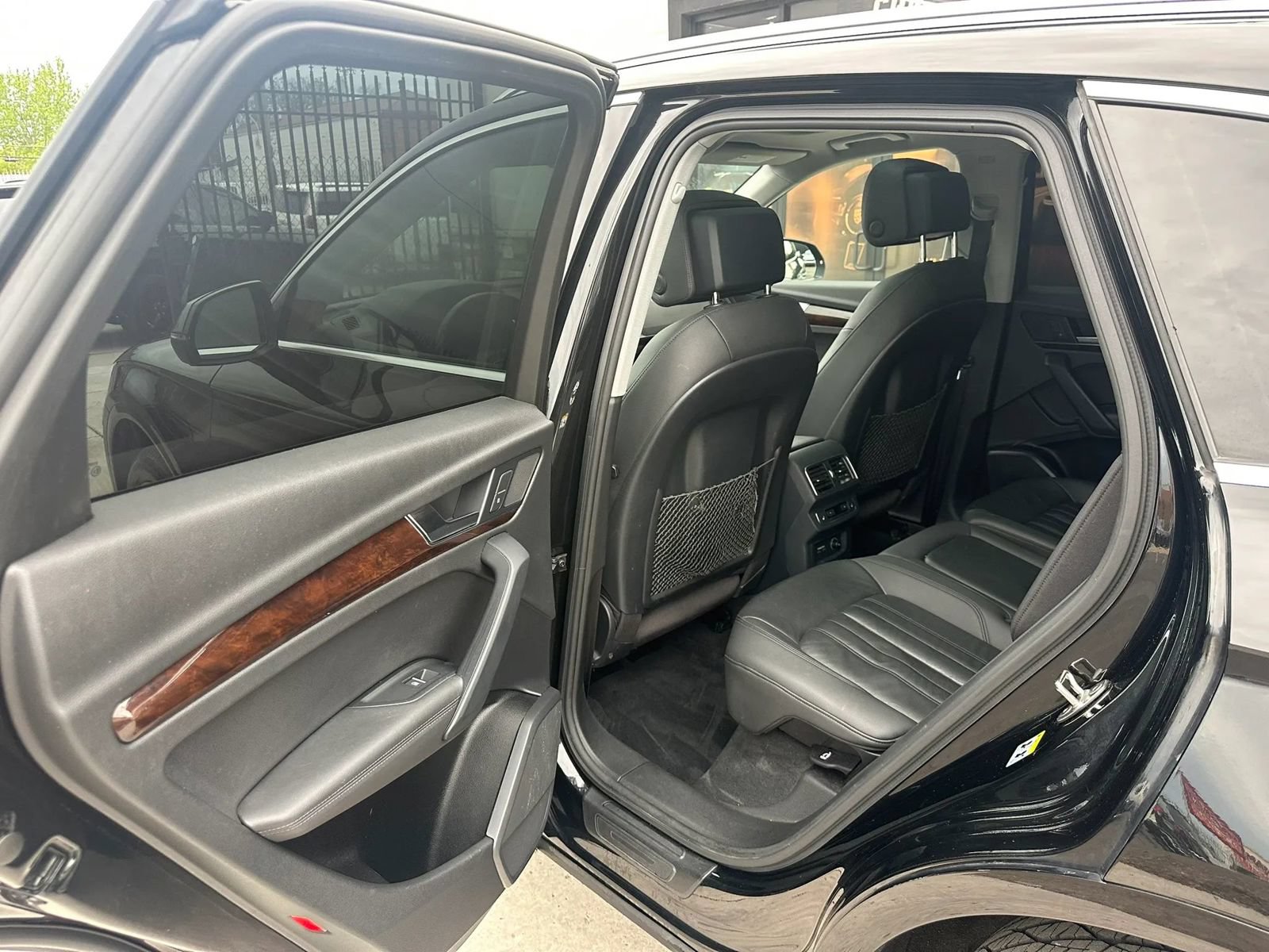 Used 2019 Audi Q5 2.0T Premium Plus w/ Premium Plus Package AWD/4WD image 12