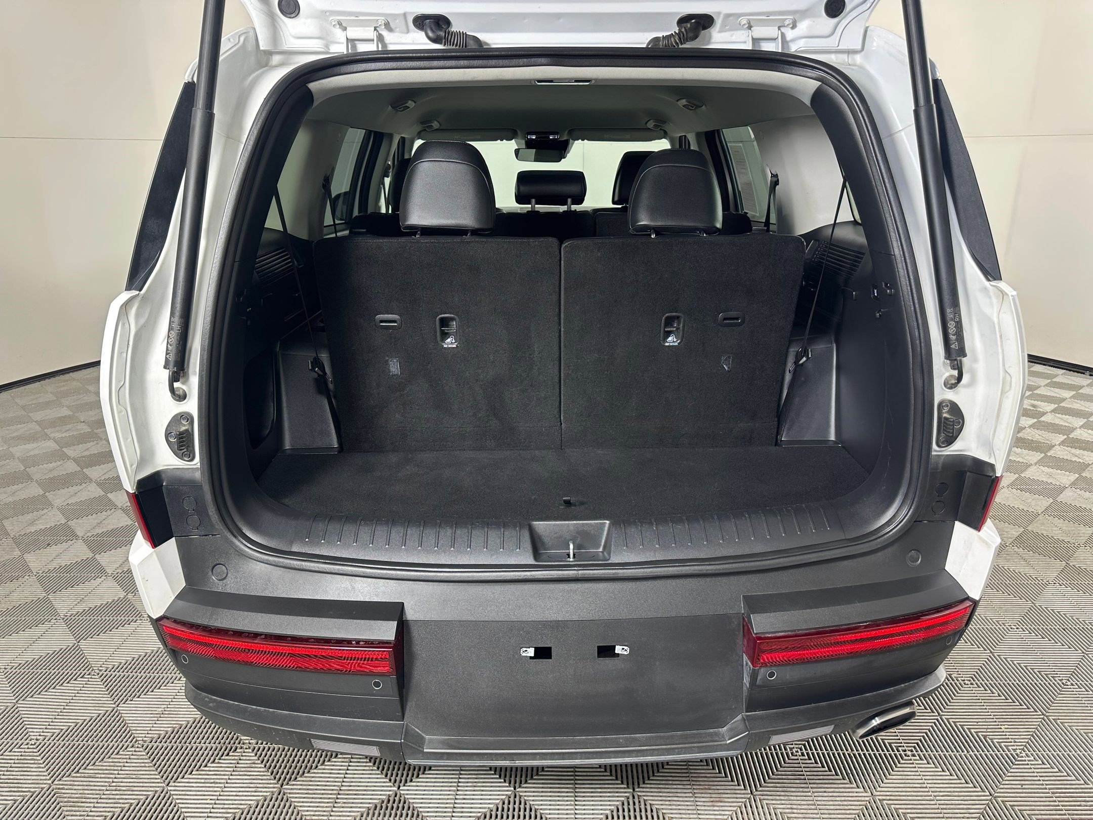 Used 2024 Hyundai Santa Fe SEL AWD/4WD image 30