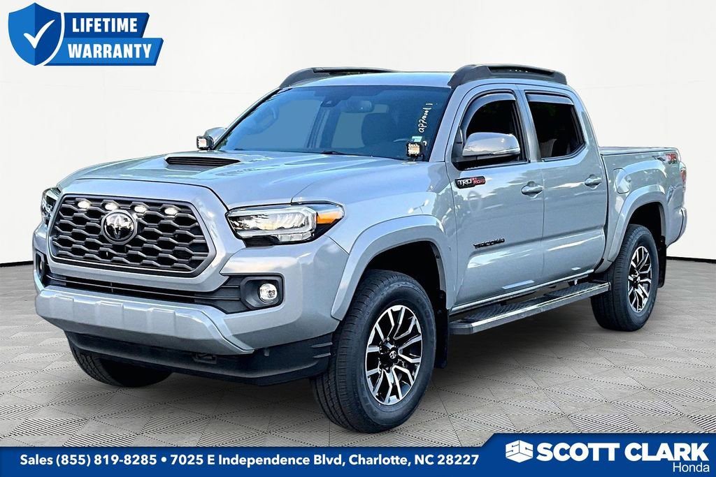 Used 2020 Toyota Tacoma TRD Sport w/ Technology Package AWD/4WD image 3