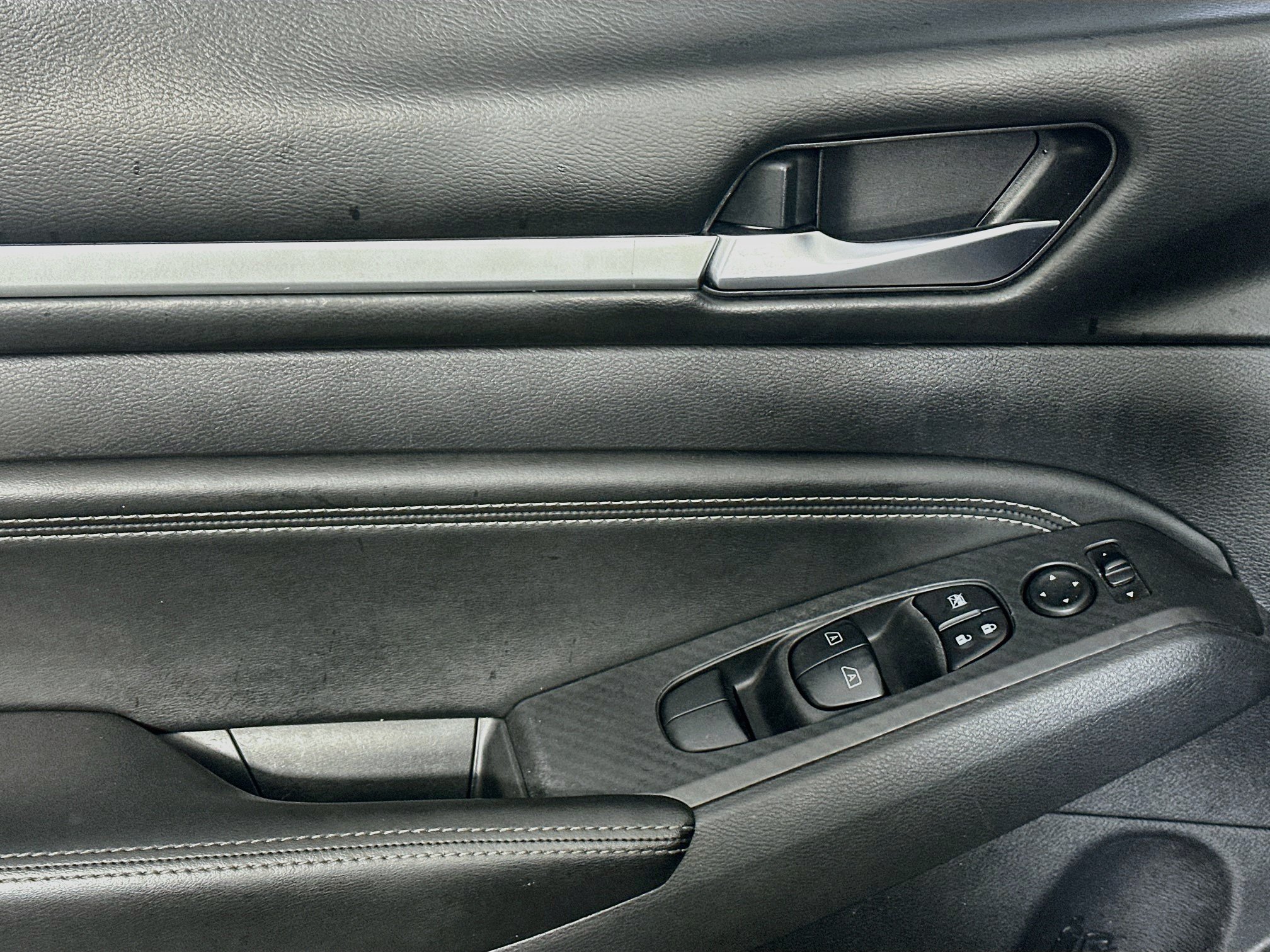 Used 2019 Nissan Altima 2.5 SL FWD image 15