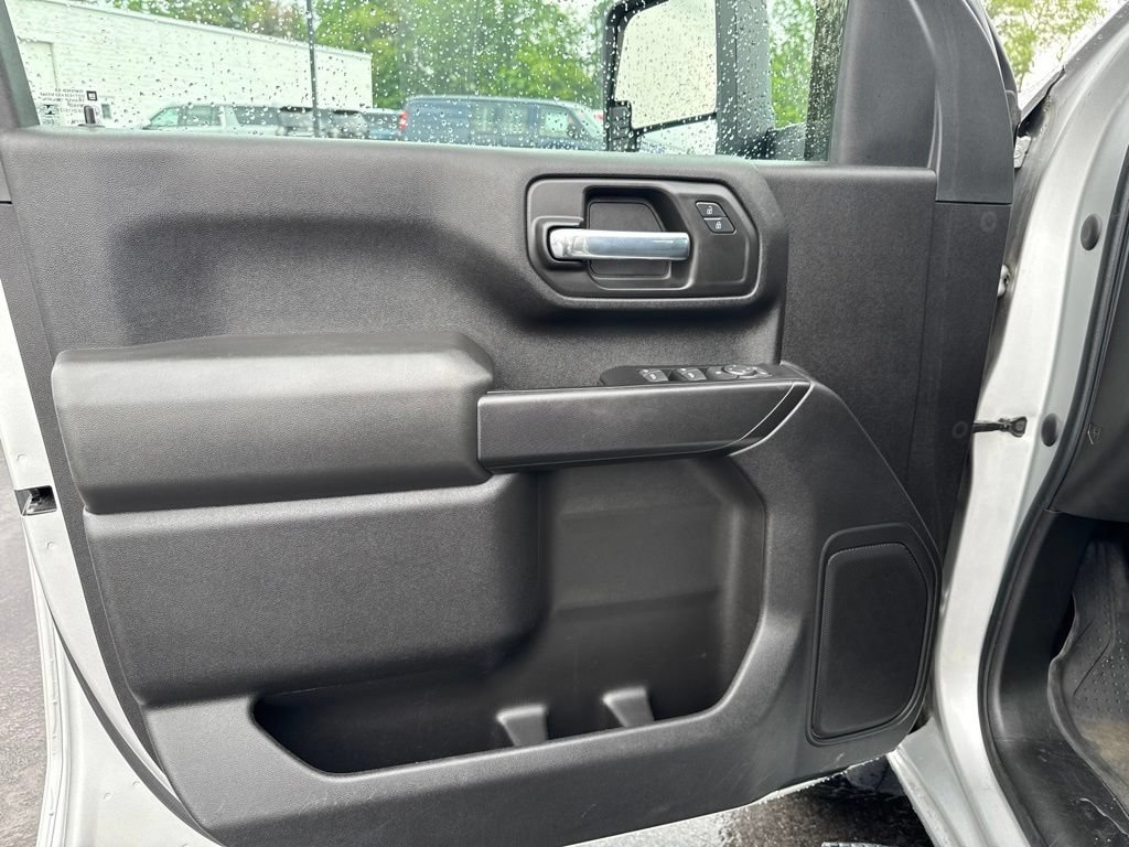 Used 2022 Chevrolet Silverado 2500 Custom w/ Custom Convenience Package AWD/4WD image 11