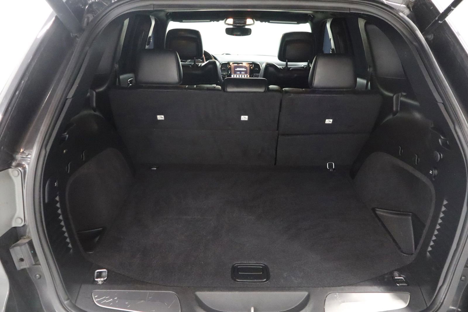 Used 2019 Jeep Grand Cherokee Limited image 15