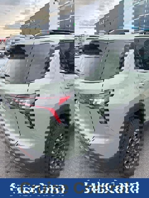 Used 2025 Chevrolet Equinox ACTIV w/ Safety and Technology Package image 14