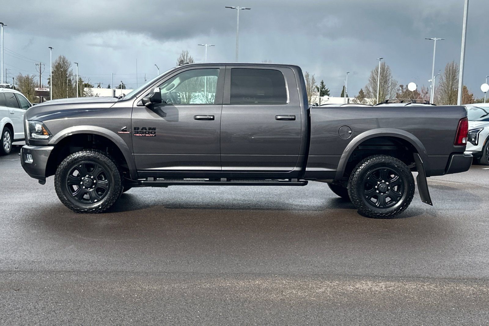 Used 2018 RAM 3500 Laramie w/ Sport Appearance Group image 7