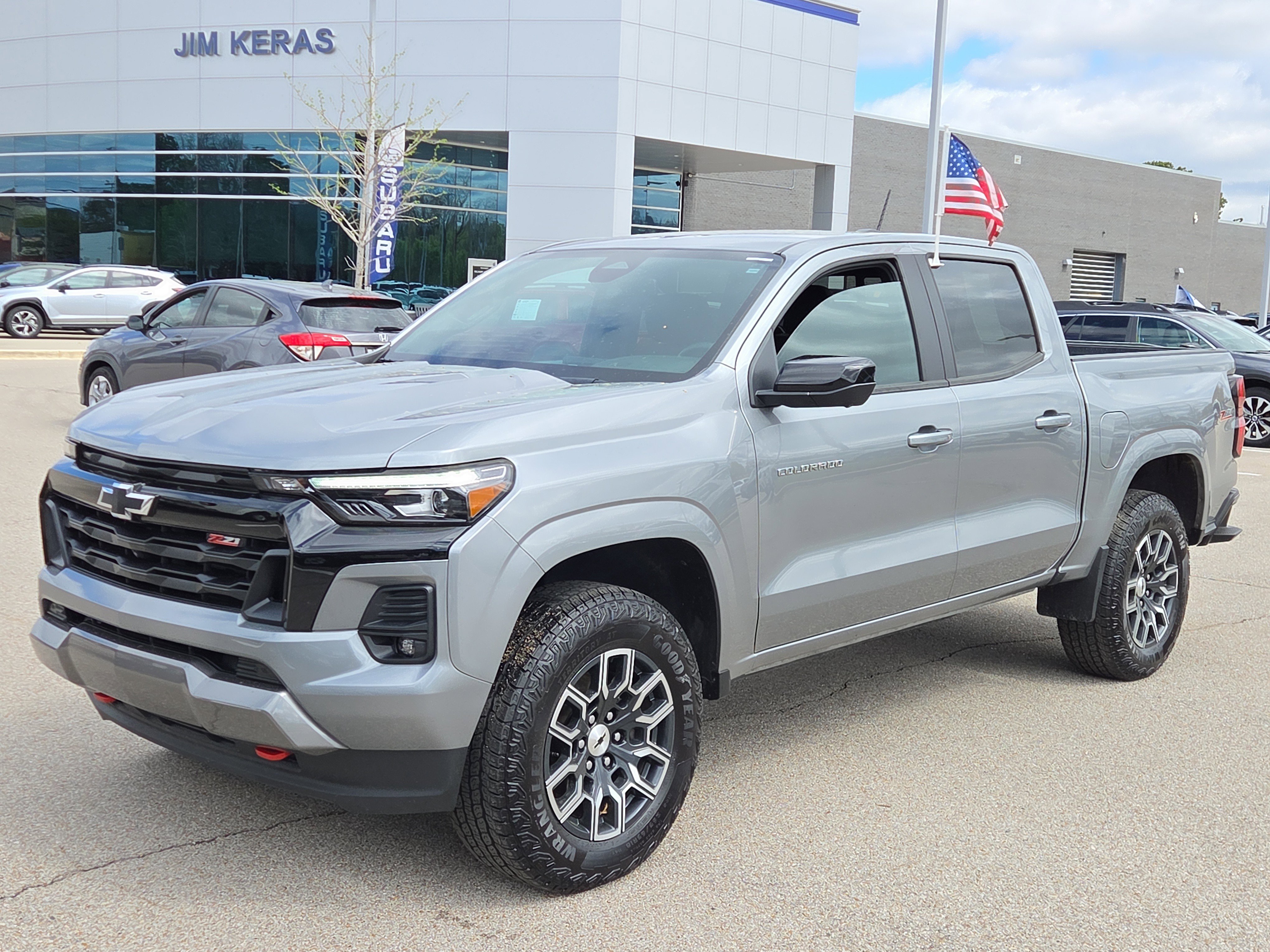 Used 2024 Chevrolet Colorado Z71 w/ Z71 Convenience Package 2 AWD/4WD image 7
