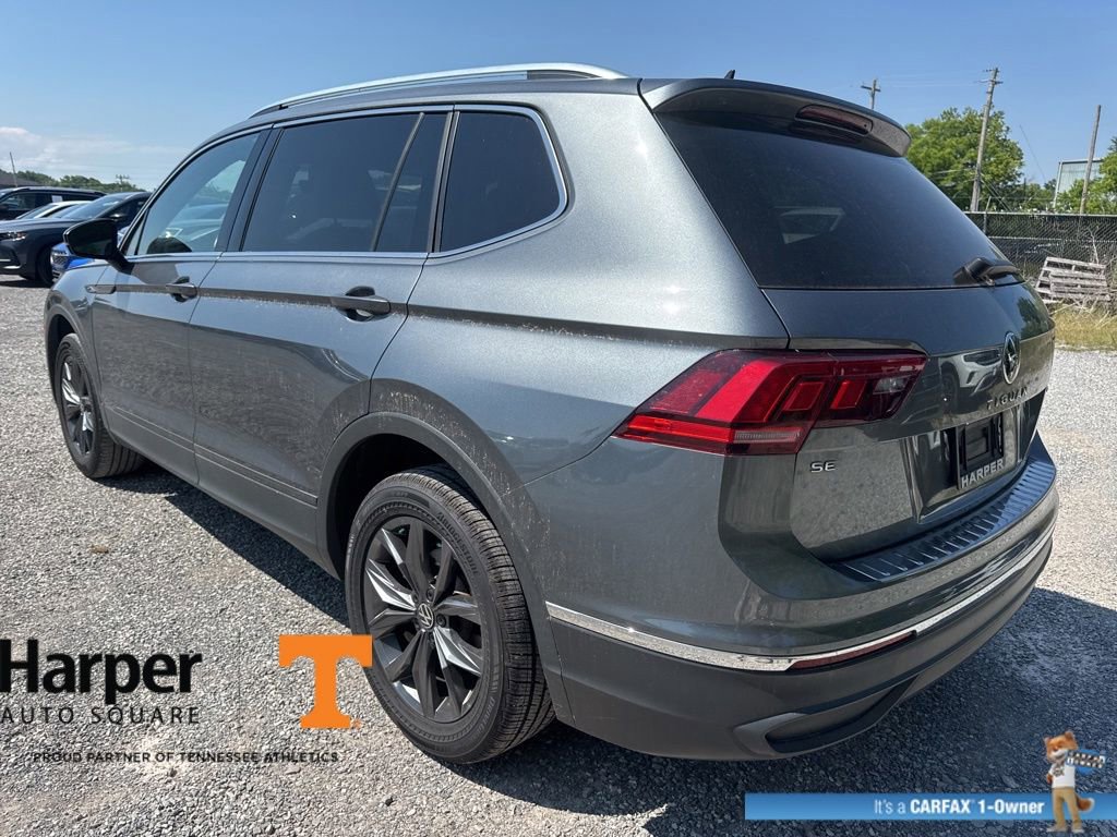 Used 2022 Volkswagen Tiguan SE w/ Panoramic Sunroof Package AWD/4WD image 3