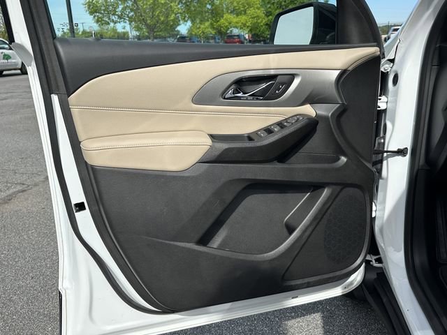 Used 2023 Chevrolet Traverse LS FWD image 11