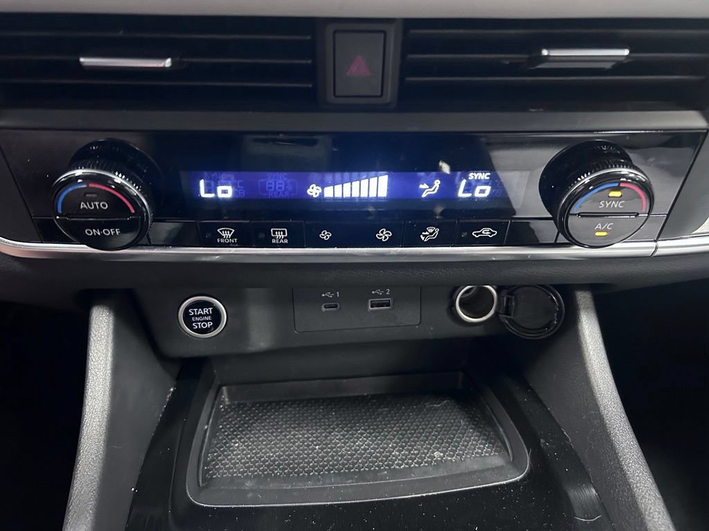 Used 2023 Nissan Rogue SV AWD/4WD image 15