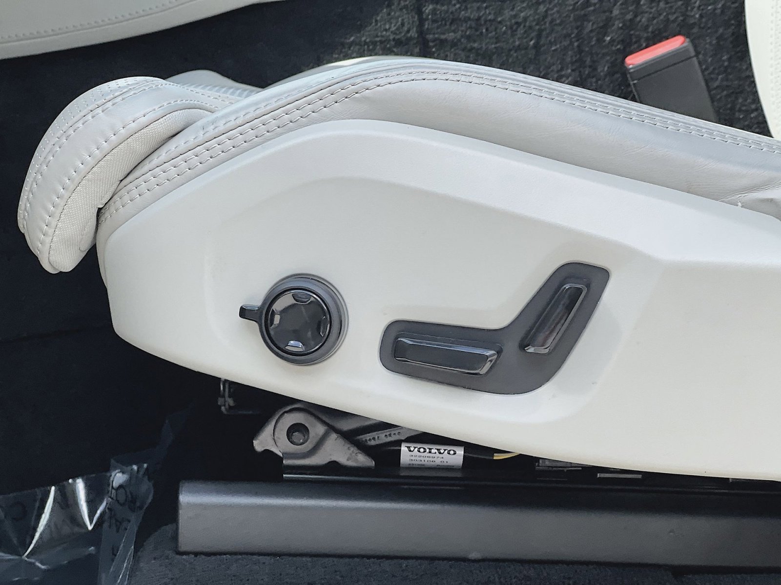 Certified 2024 Volvo XC90 B6 Ultimate AWD/4WD image 22