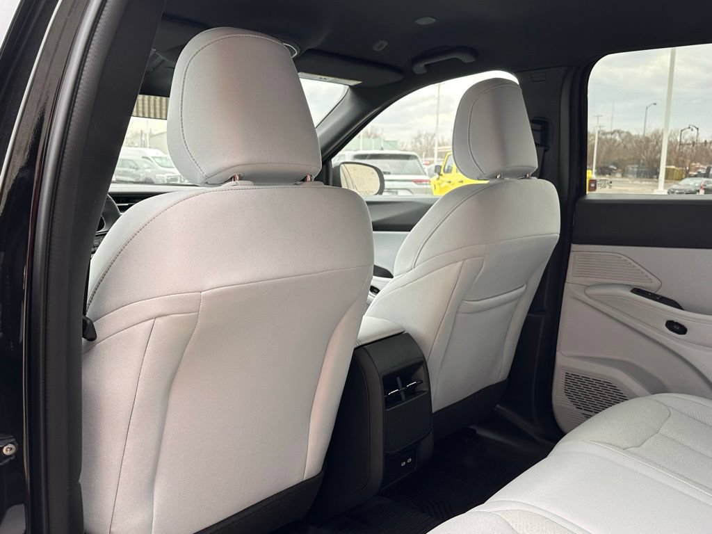 New 2026 Jeep Cherokee Laredo AWD/4WD image 13