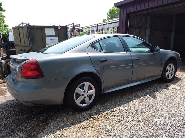 Used 2008 Pontiac Grand Prix FWD image 3