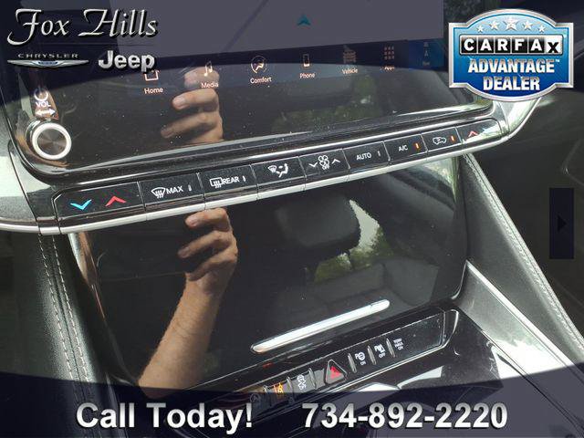 Certified 2024 Jeep Wagoneer 4WD w/ Premium Group I image 24