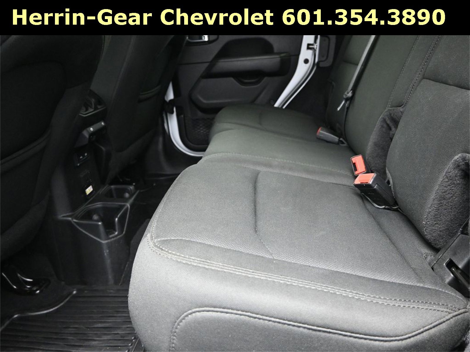 Used 2019 Jeep Wrangler Unlimited Sahara image 16