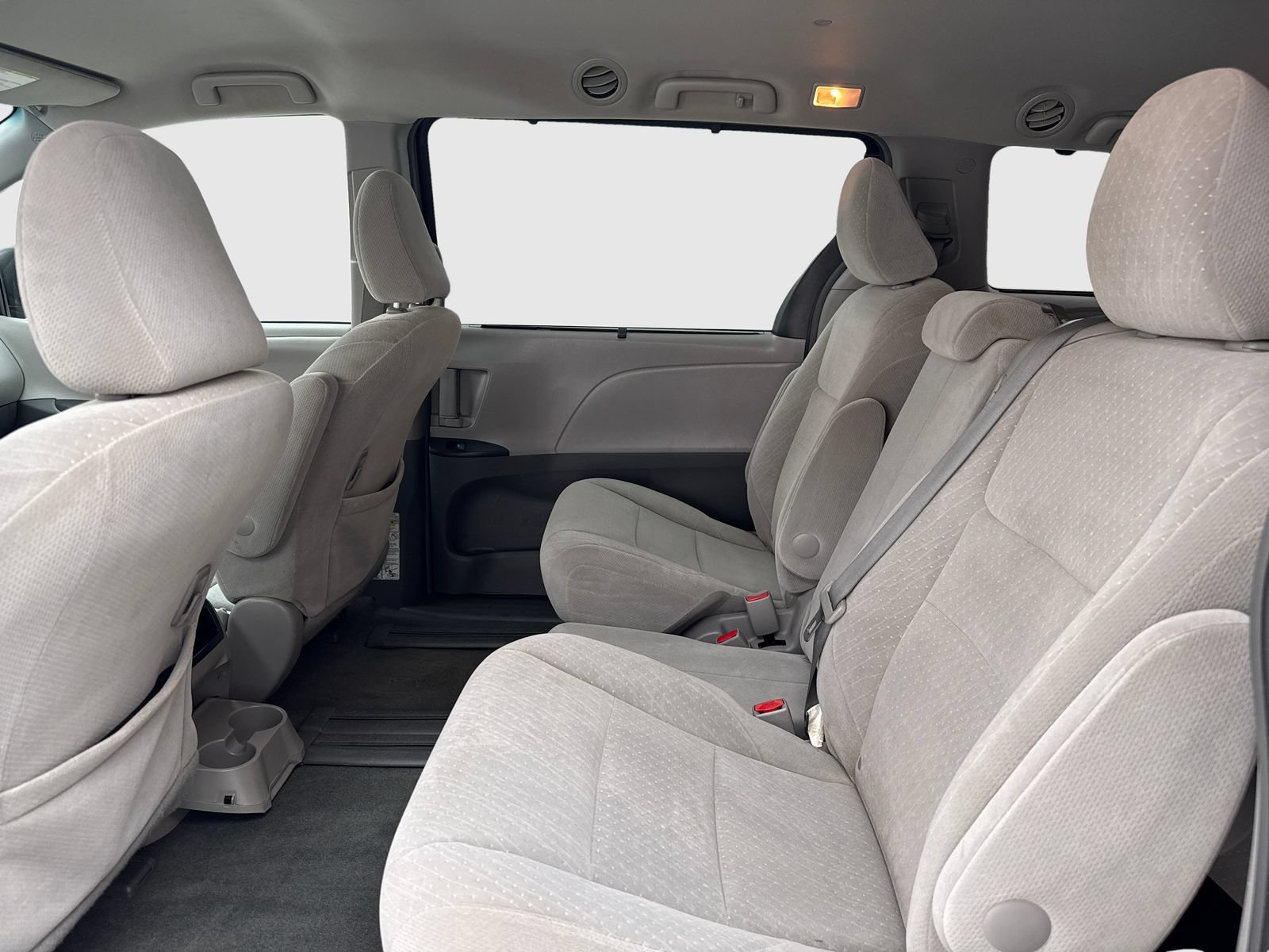 Used 2017 Toyota Sienna LE FWD image 36