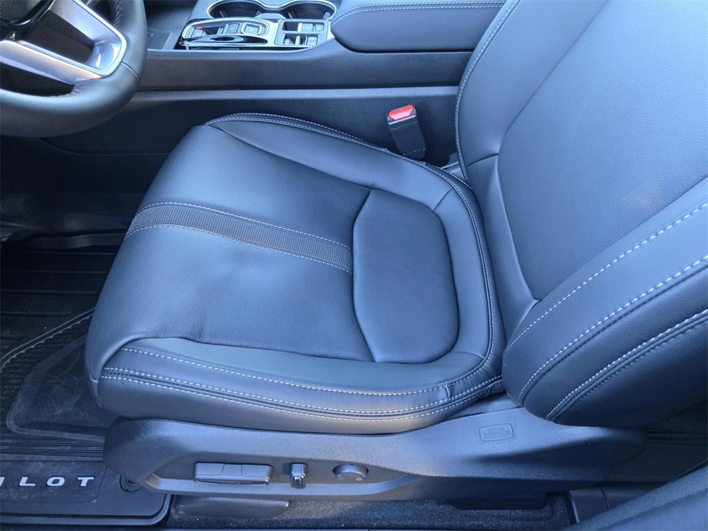 New 2025 Honda Pilot Touring image 26