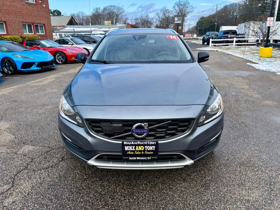 Used 2018 Volvo V60 T5 Cross Country w/ Convenience Package AWD/4WD image 2