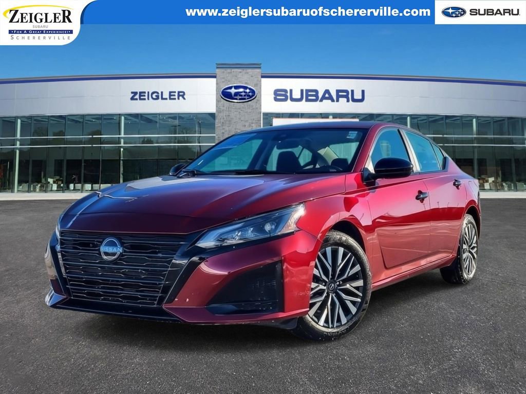 Used 2024 Nissan Altima 2.5 SV image 1