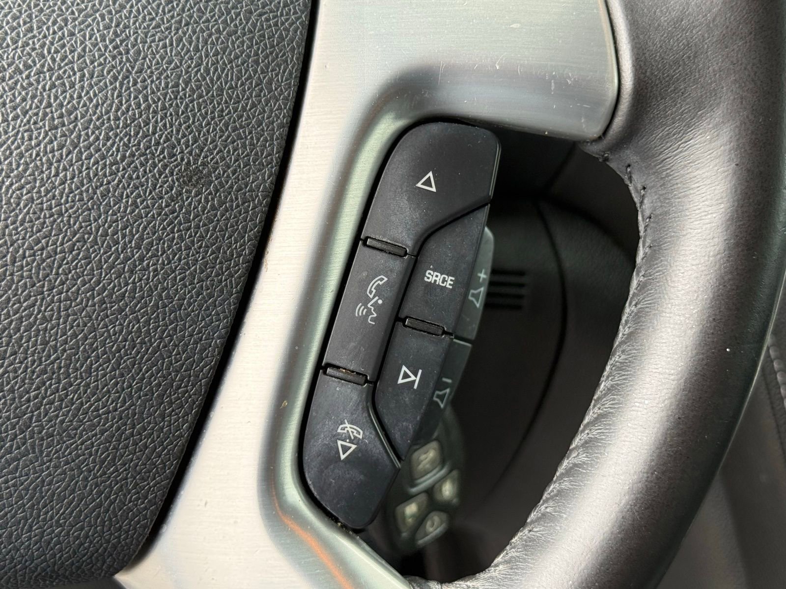 Used 2017 GMC Acadia Limited SLT FWD image 29