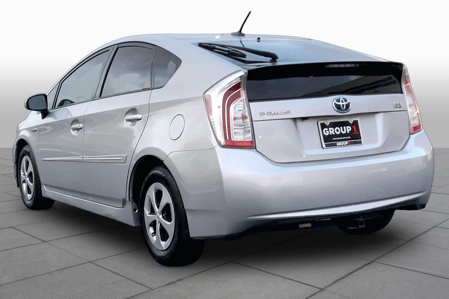 Used 2015 Toyota Prius Four FWD image 11