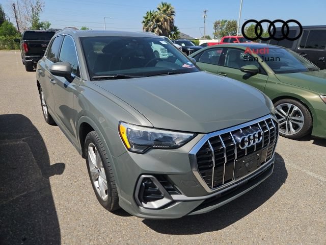 Used 2020 Audi Q3 2.0T Premium w/ Convenience Package AWD/4WD image 1